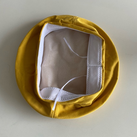 Yellow Berét - Picture 2 of 2